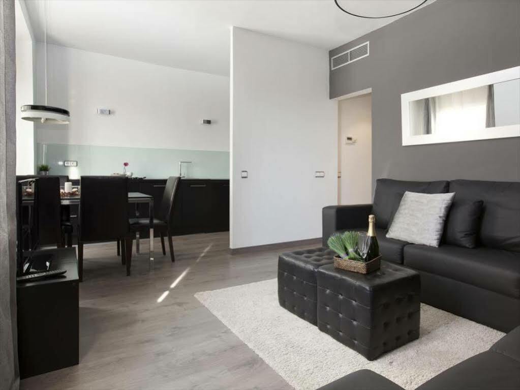 Alcam Encants Plus Barcelona Exterior photo
